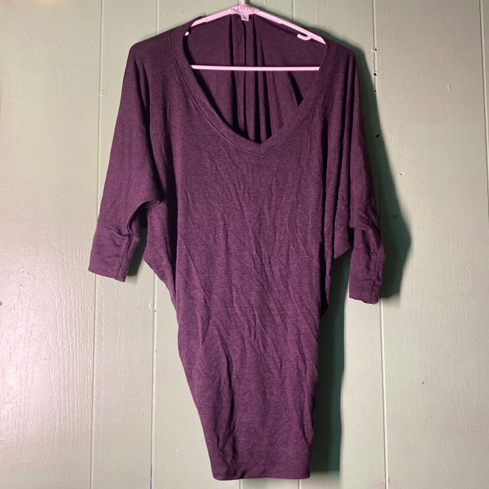 Quarter sleeve long dress shirt
